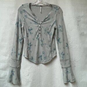 Free People Layer Me Henley Top Womens XS Buttoned Ribbed Bell Sleeves Fitted